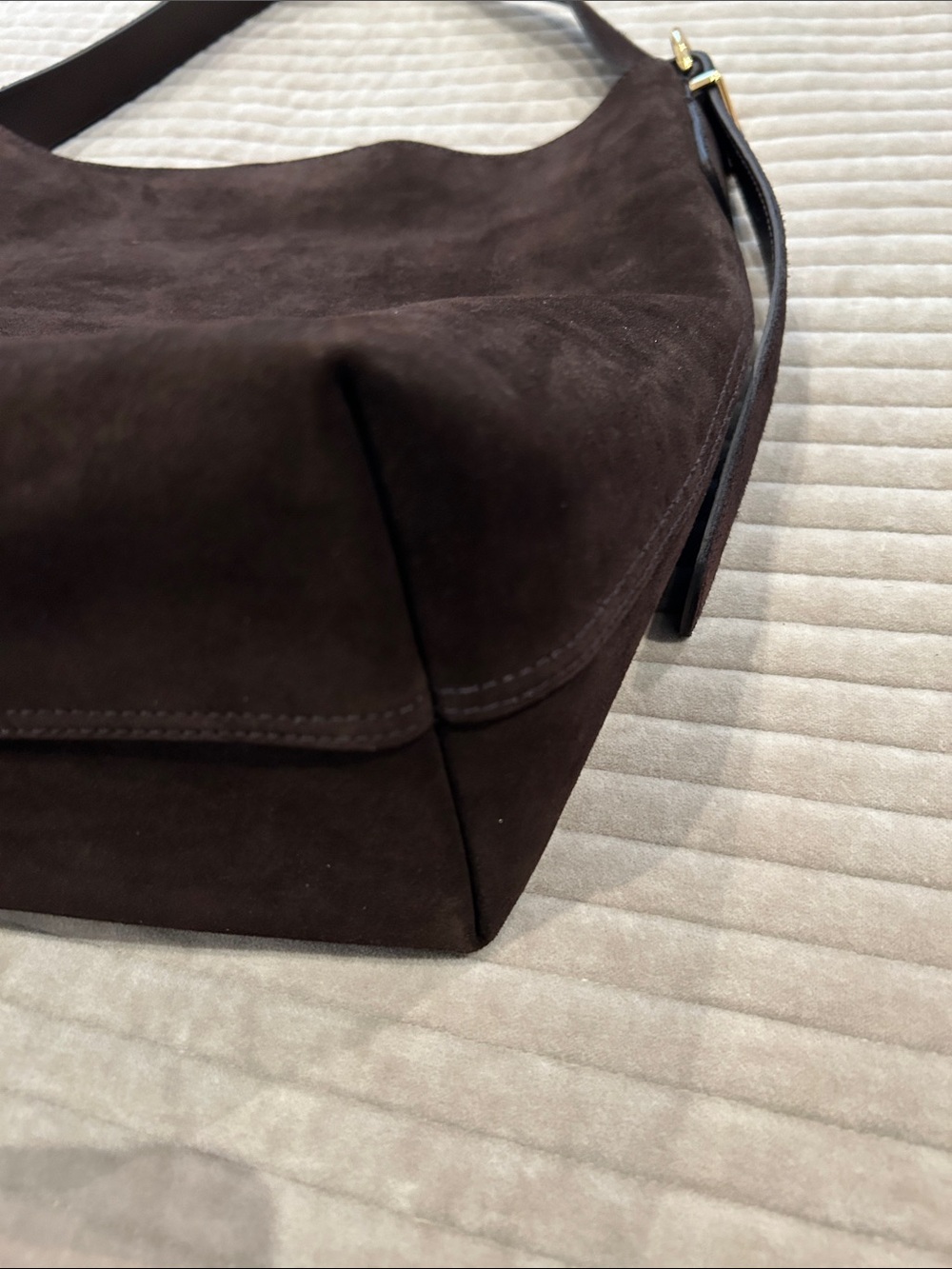 Madewell Suede Bucket Bag - Picture 5 of 14